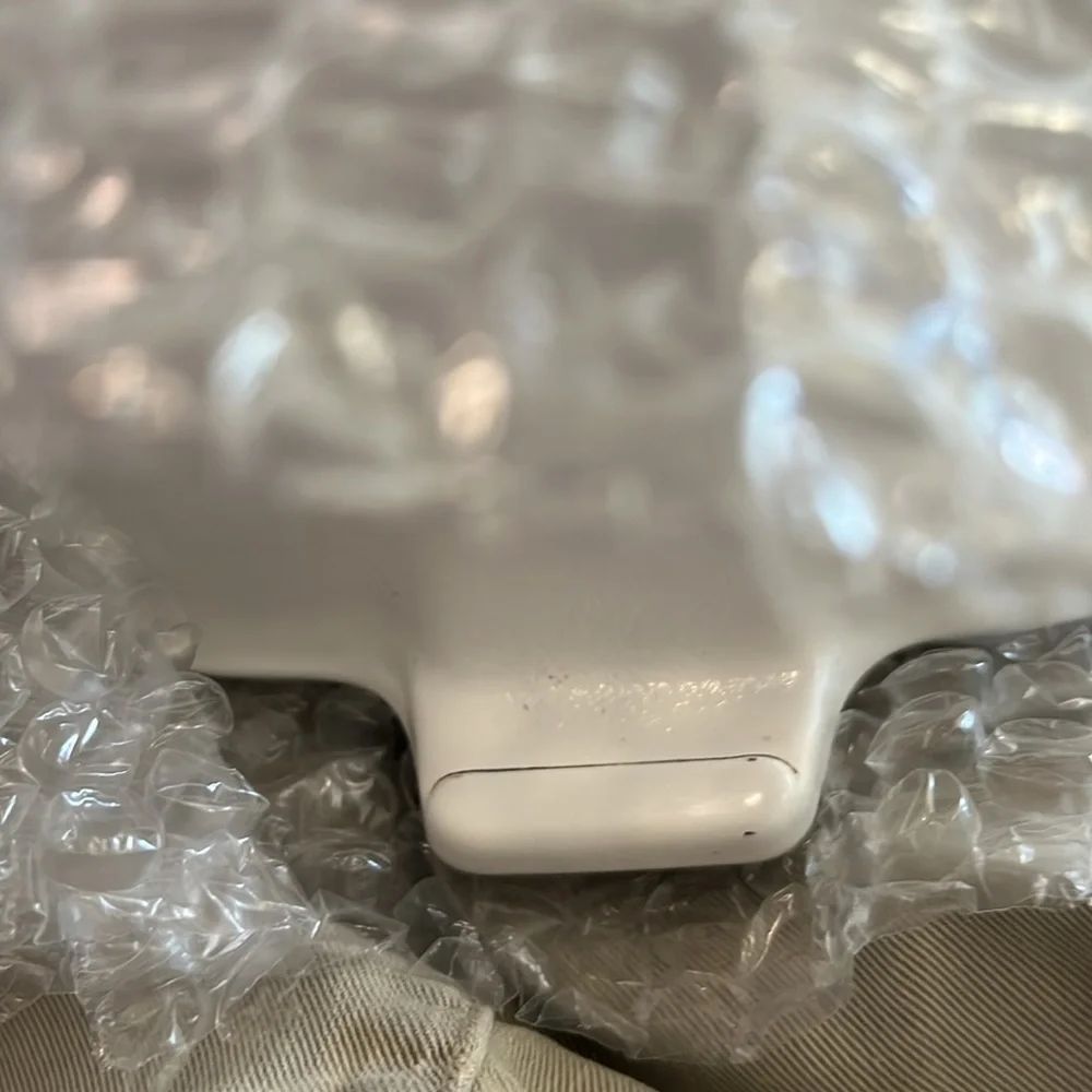 Glass Lid White Corning wear P-4-B glass chipped and worn inside !